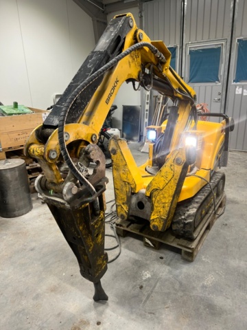 1426950-5 Rivningsrobot Brokk 90