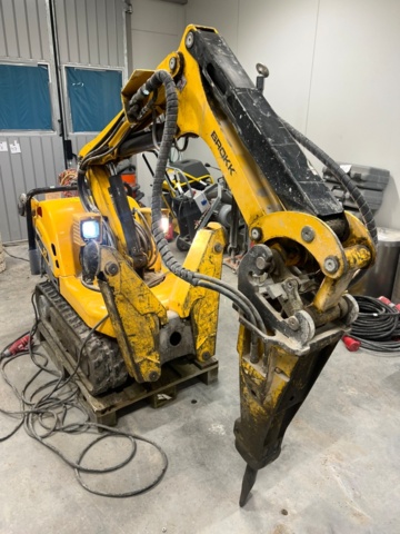 1426950-10 Rivningsrobot Brokk 90