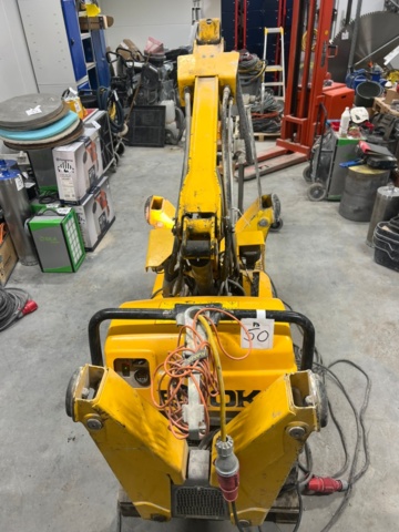 1426950-12 Rivningsrobot Brokk 90
