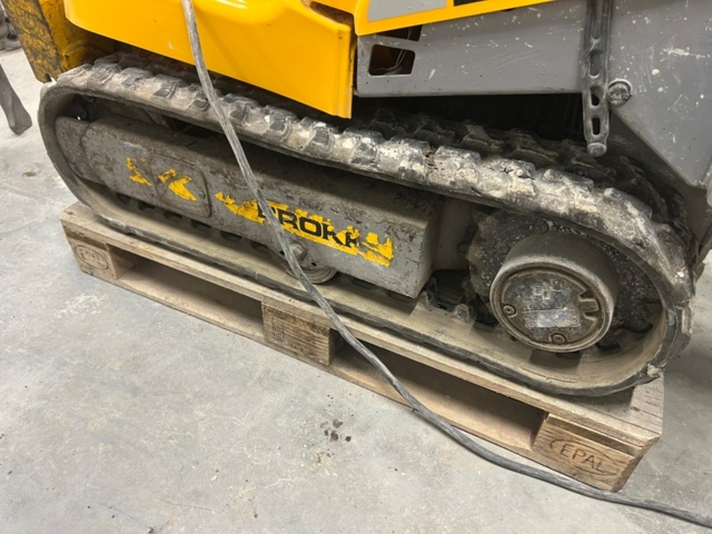 1426950-18 Rivningsrobot Brokk 90