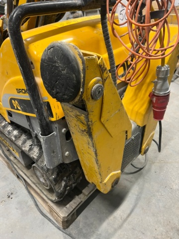 1426950-19 Rivningsrobot Brokk 90