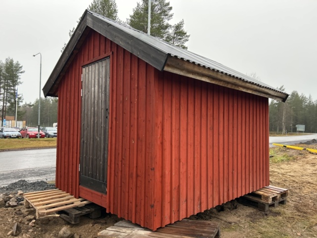 992772-3 Storage shed