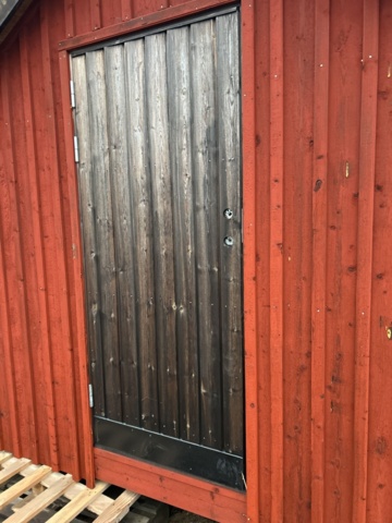992772-4 Storage shed
