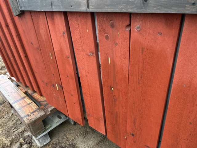 992772-8 Storage shed