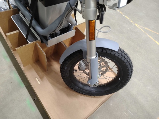 1401730-6 Elmotorcykel – Ridecake Ösa+ grey EU, 90 km/h, 111 km räckvidd