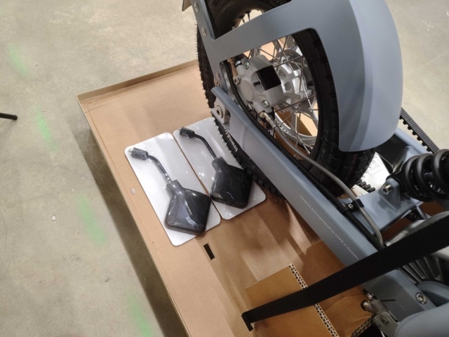 1401730-8 Elmotorcykel – Ridecake Ösa+ grey EU, 90 km/h, 111 km räckvidd