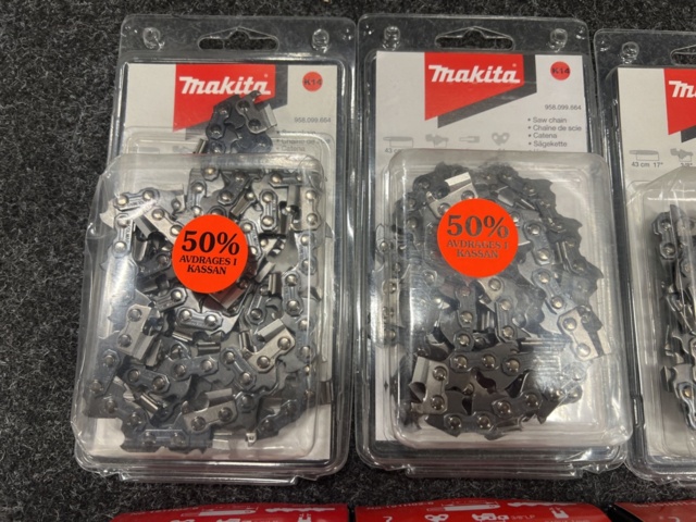 1461301-3 Sortiment med motorsågkedjor m.m. Makita