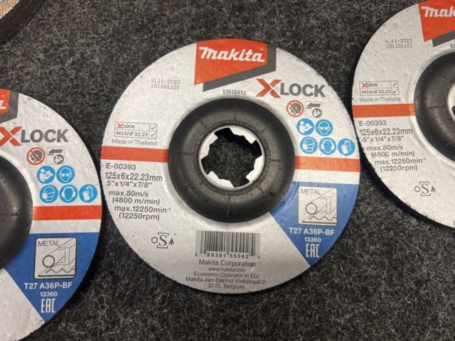 1461715-4 Sortiment med kap/slipskivor, Makita