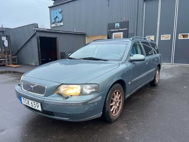 1351372-1 Volvo V70 2.4 Manuell, 140hk, -2002