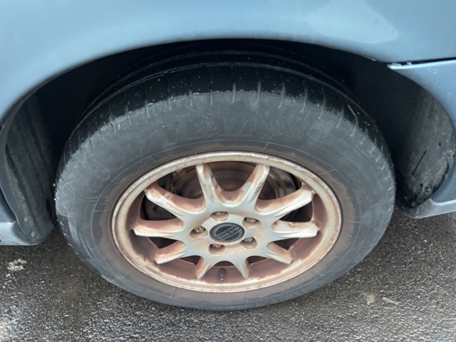 1351372-17 Volvo V70 2.4 Manuell, 140hk, -2002