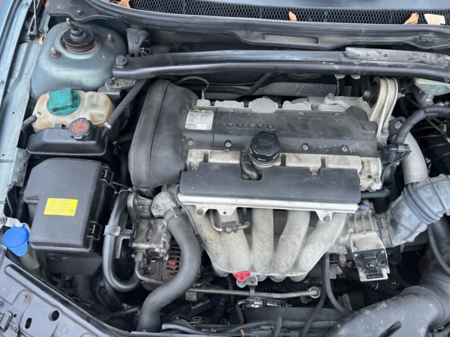 1351372-21 Volvo V70 2.4 Manuell, 140hk, -2002