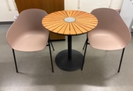 1442246 Bord och stolar 2st