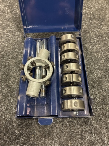 1461735-3 Thread cutting, drills and taps, Lobomatic & Vörkel