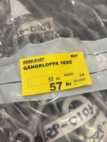 1461742-5 Thread cutters/Thread holders