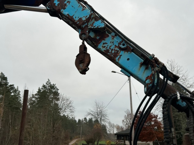 1407998-17 Tractor with forestry trailer & HIAB crane - BM Volvo Boxer 350 -1963