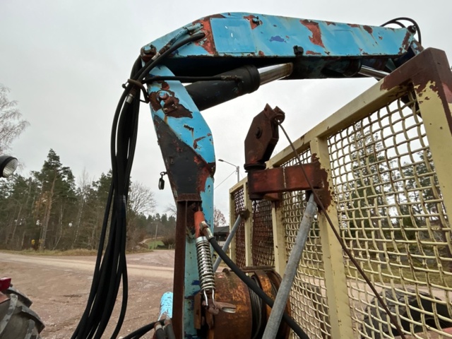 1407998-18 Tractor with forestry trailer & HIAB crane - BM Volvo Boxer 350 -1963