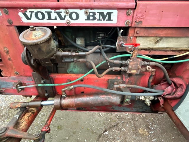 1407998-26 Tractor with forestry trailer & HIAB crane - BM Volvo Boxer 350 -1963