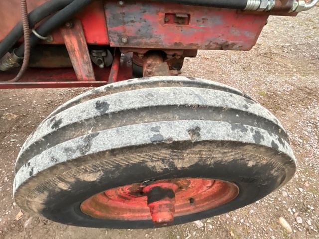 1407998-31 Tractor with forestry trailer & HIAB crane - BM Volvo Boxer 350 -1963