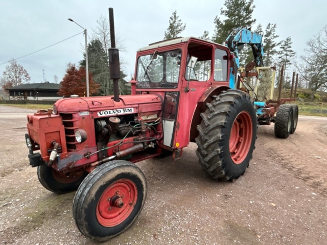 1407998-3 Tractor with forestry trailer & HIAB crane - BM Volvo Boxer 350 -1963