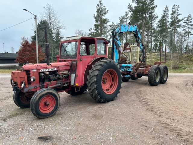 1407998-1 Tractor with forestry trailer & HIAB crane - BM Volvo Boxer 350 -1963