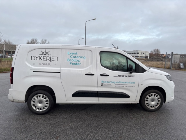 918919-6 Opel Combo Van L2 1.5 BlueHDi 130 EAT, 131hp, 2025