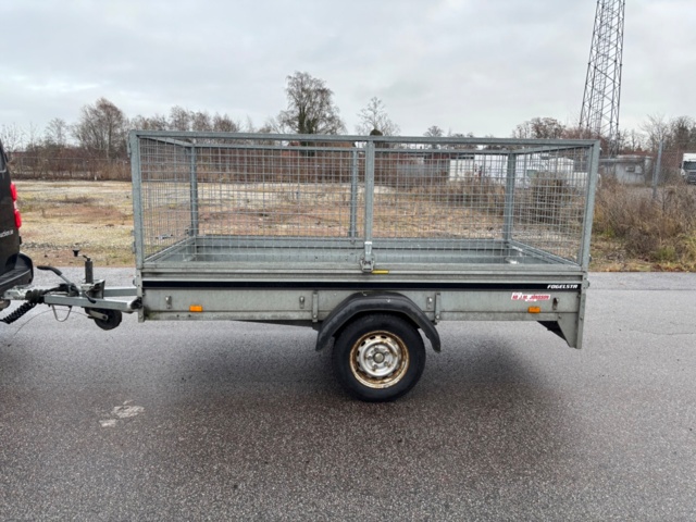 918920-2 Trailer - Thule B02