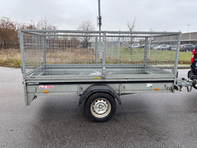 918920-6 Trailer - Thule B02