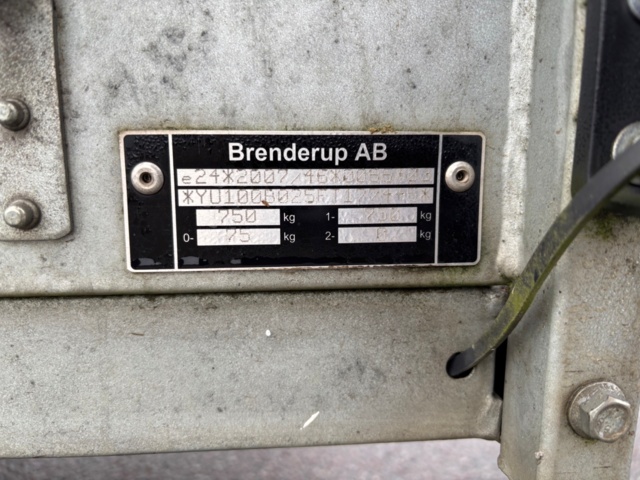 918920-9 Trailer - Thule B02