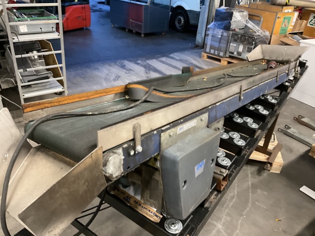 1406981-7 Transportör