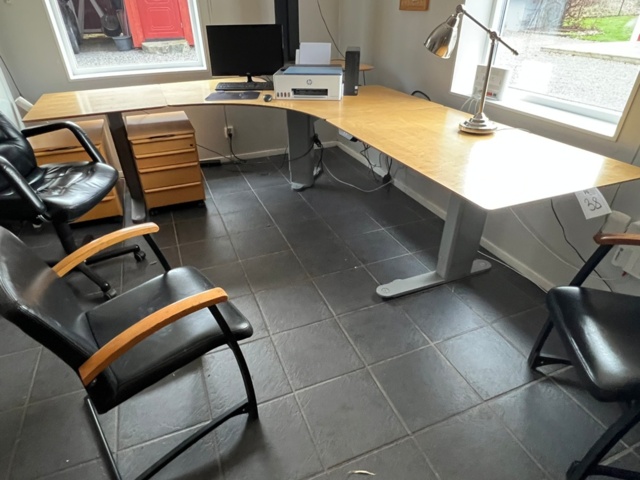 1426838-3 Office furniture - Desks, chairs, shelves, etc.