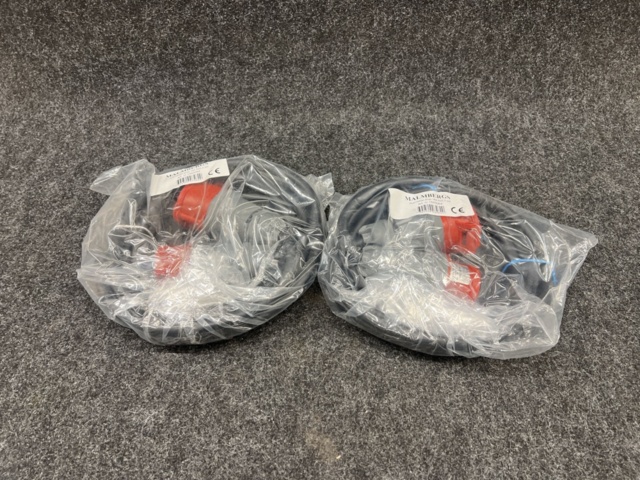 1462077-1 2 pcs. Malmbergs 3-Phase 16A 5G2.5 - 5M Extension Cables