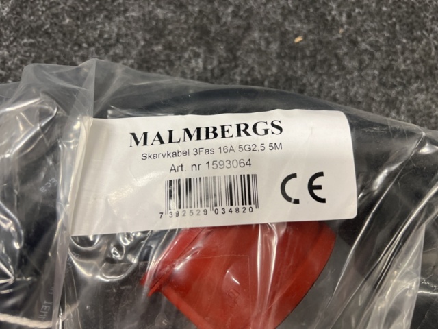 1462077-3 2 pcs. Malmbergs 3-Phase 16A 5G2.5 - 5M Extension Cables