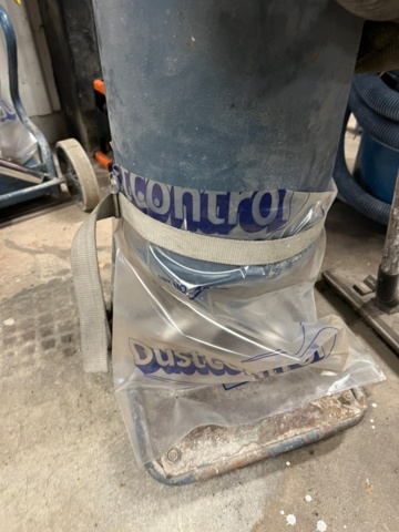 1426846-2 Dammsugare