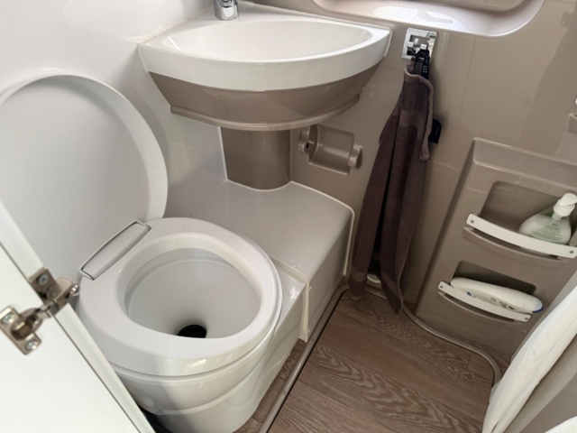 1460235-20 Hobby Vantana K 65 ET ONTOUR EDITION Long bed 2022