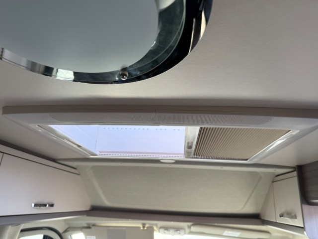 1460235-27 Hobby Vantana K 65 ET ONTOUR EDITION Long bed 2022