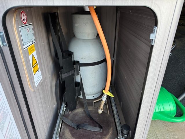 1460235-42 Hobby Vantana K 65 ET ONTOUR EDITION Long bed 2022