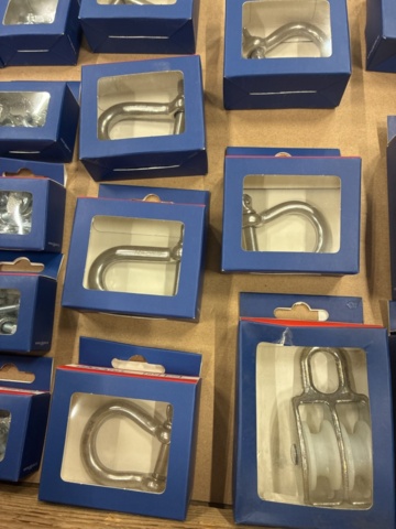 1462110-8 Ring pins, locking plates, wire locks, S-hooks, spring pins, etc.