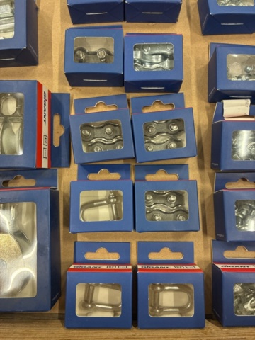 1462110-14 Ring pins, locking plates, wire locks, S-hooks, spring pins, etc.