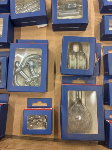 1462110-17 Ring pins, locking plates, wire locks, S-hooks, spring pins, etc.