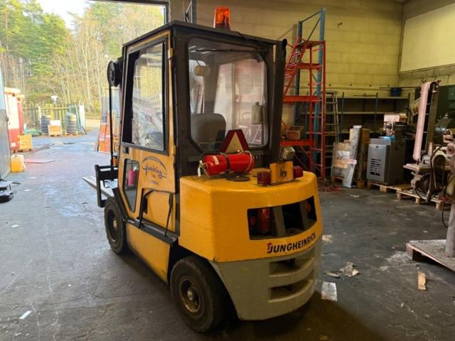 1460237-3 Motviktstruck Yale DFG 30 1995  "3000kg"