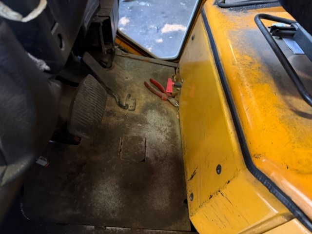 1460237-14 Motviktstruck Yale DFG 30 1995  "3000kg"