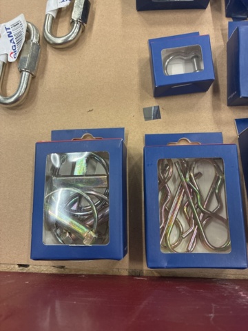 1462111-9 Ring cotter pins, spring pins, rope blocks, shackles etc.