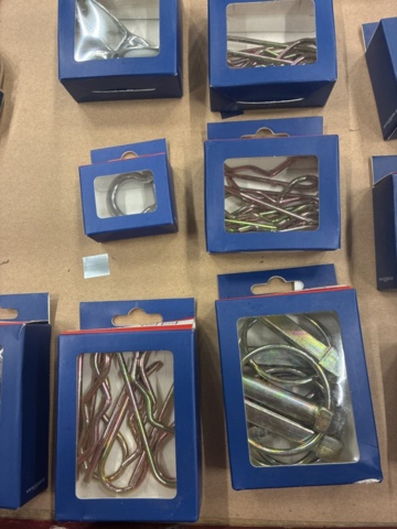 1462111-10 Ring cotter pins, spring pins, rope blocks, shackles etc.