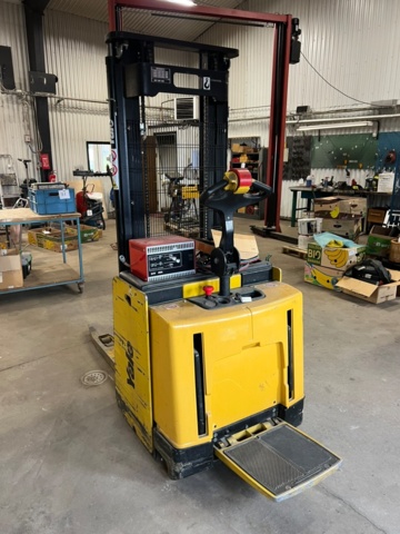 1426851-3 Articulated stacker Yale MS12x-34