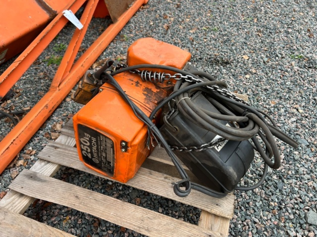 1426865-3 Pelarsvänkran 250 kg