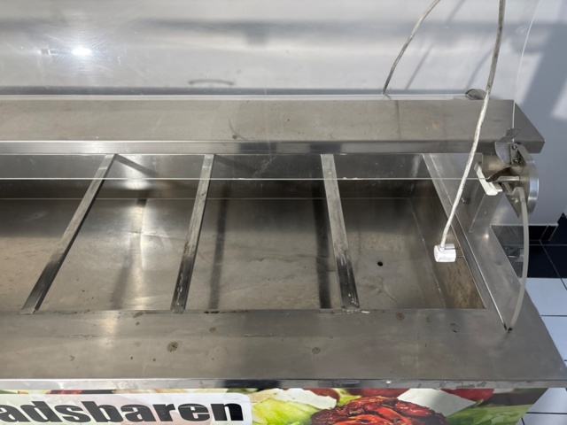 1442263-2 Refrigerated buffet on wheels