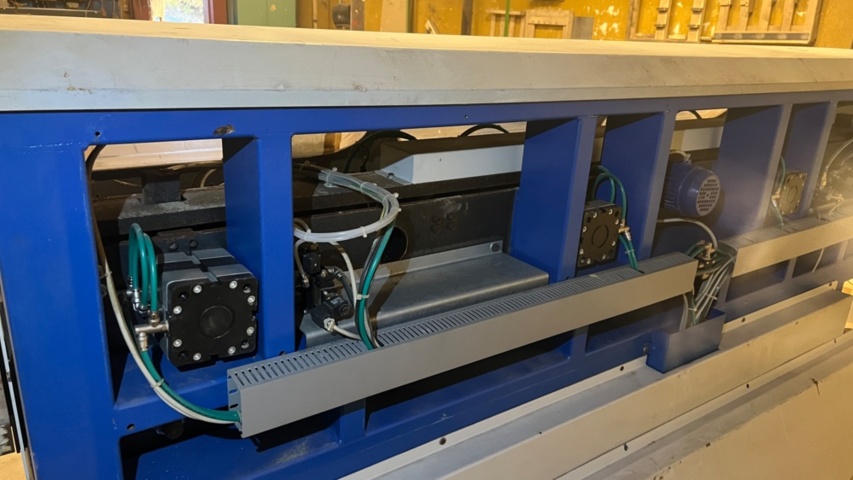 1198994-2 Automatic miter saw