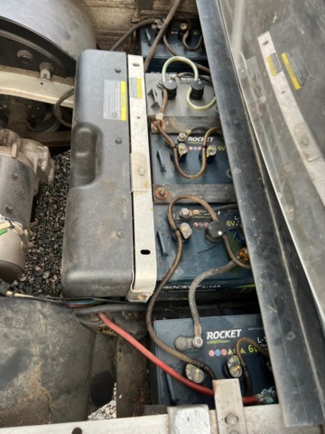 1426884-16 Electric transport vehicle Club Car Carryall 500