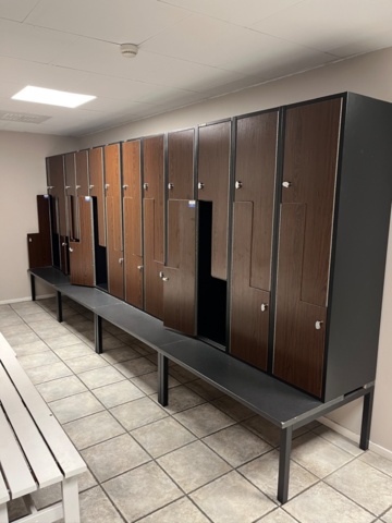 1351380-1 Omklädningsskåp - Lokker