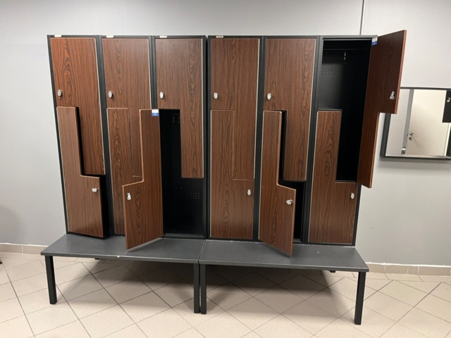 1351380-2 Omklädningsskåp - Lokker